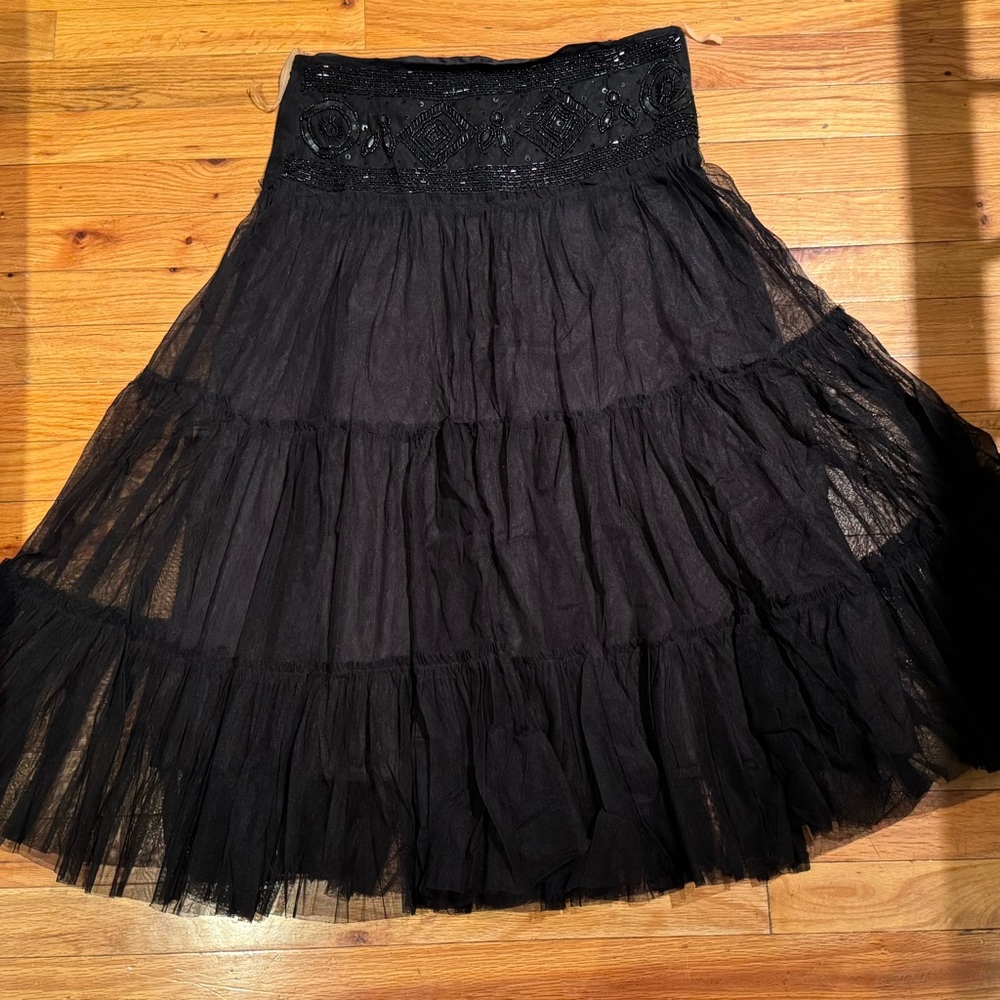 ❤️ Forever 21 Black Tiered A-Line Mesh Embroidered Skirt. Size: S